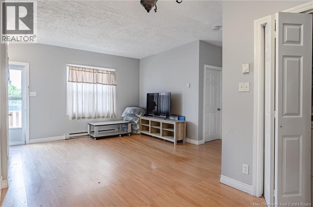558 BONITA Avenue, photo 33