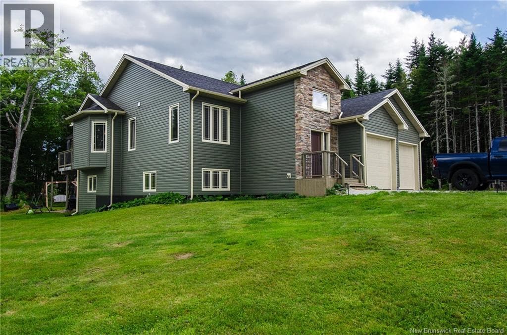 18 Castlewood Drive, photo 4