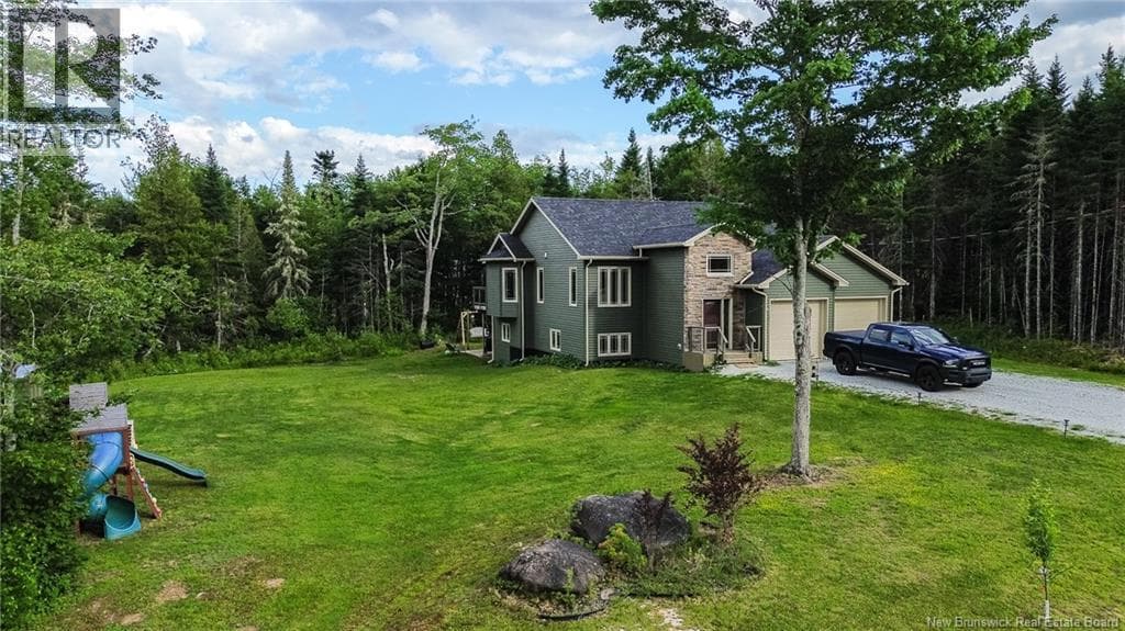 18 Castlewood Drive, photo 5
