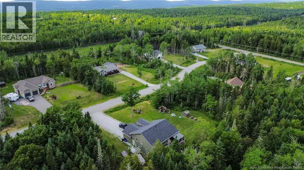 18 Castlewood Drive, photo 7