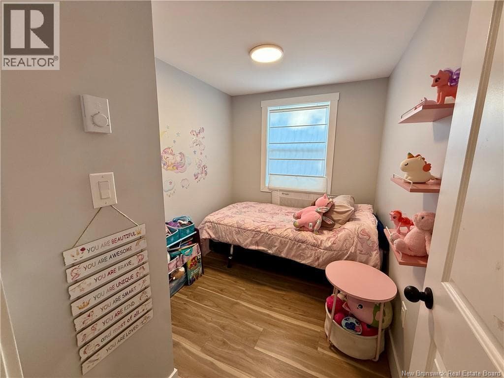 182 Logie Drive, photo 8