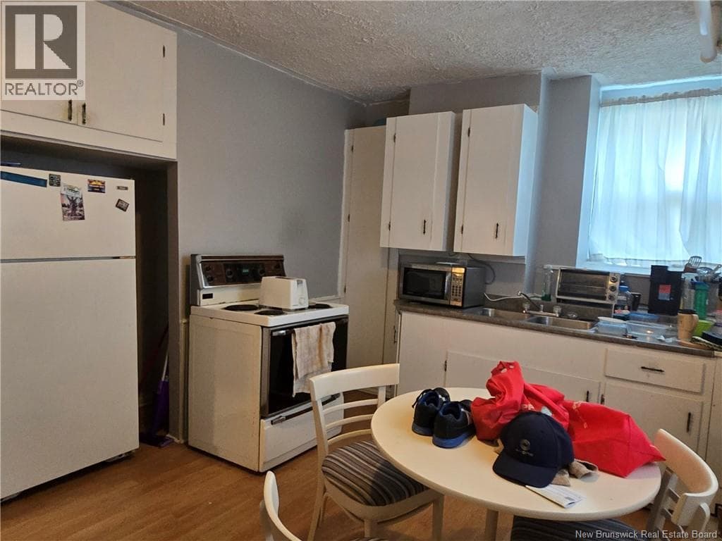 212 Douglas Avenue, photo 23