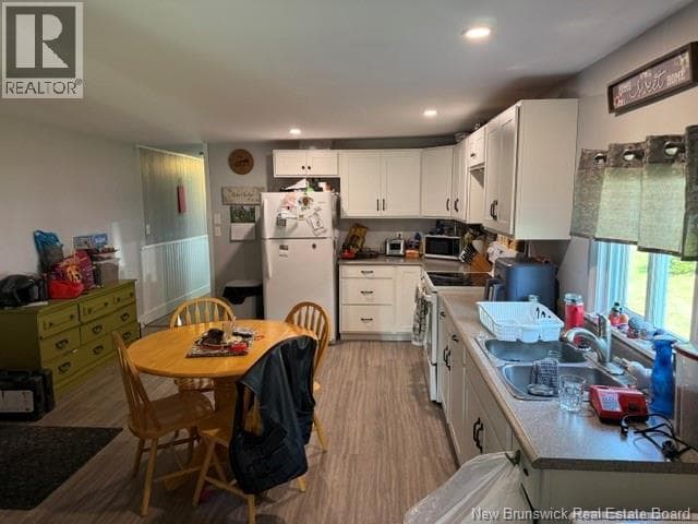21 Third Street, photo 2
