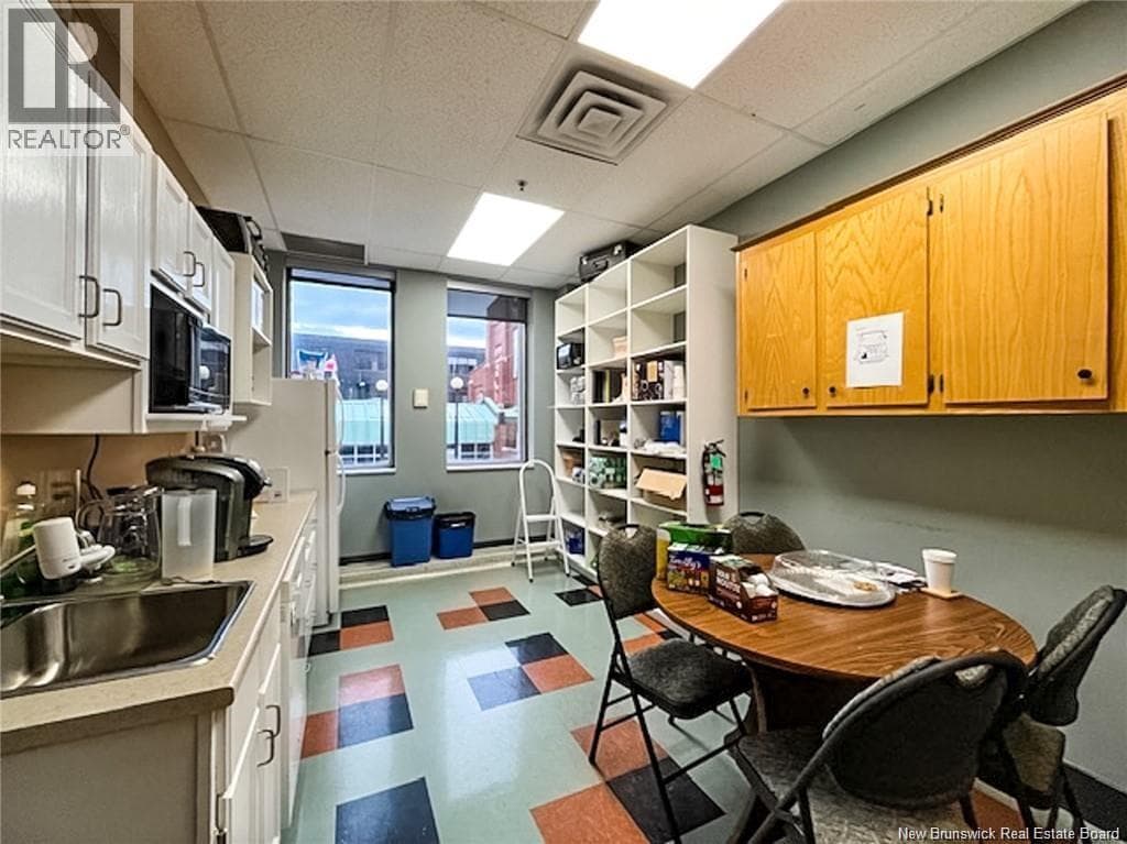 53 King Unit# 200, photo 3