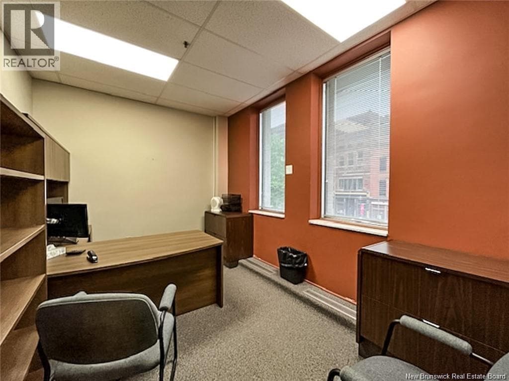 53 King Unit# 200, photo 8