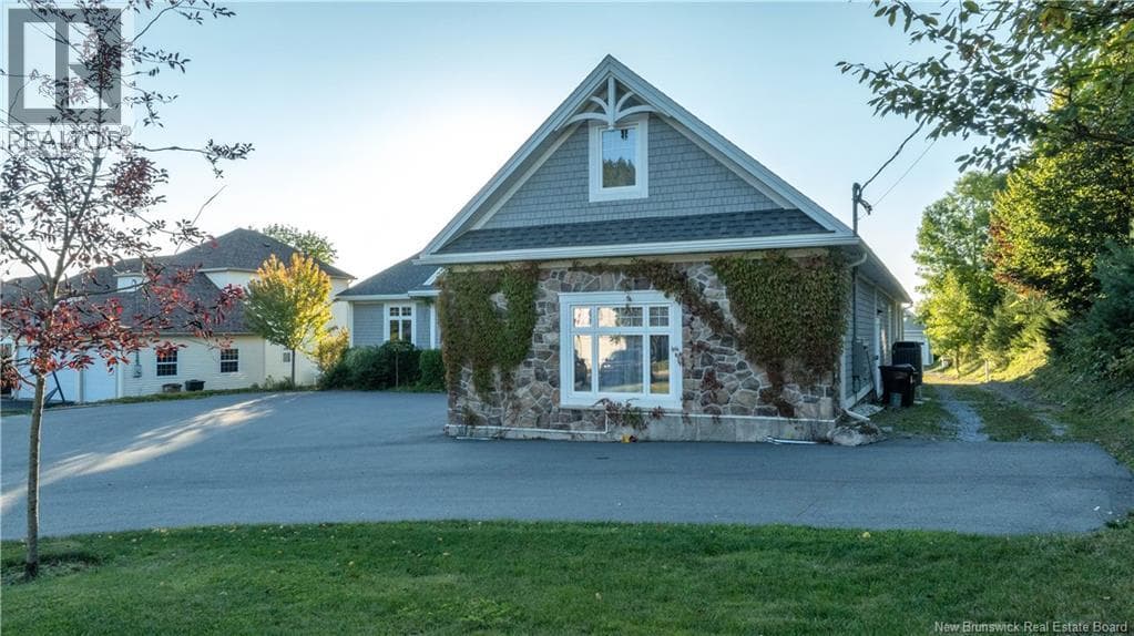 1121 Kennebecasis Drive, photo 3