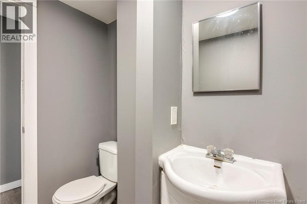 167 Adelaide Street, photo 35