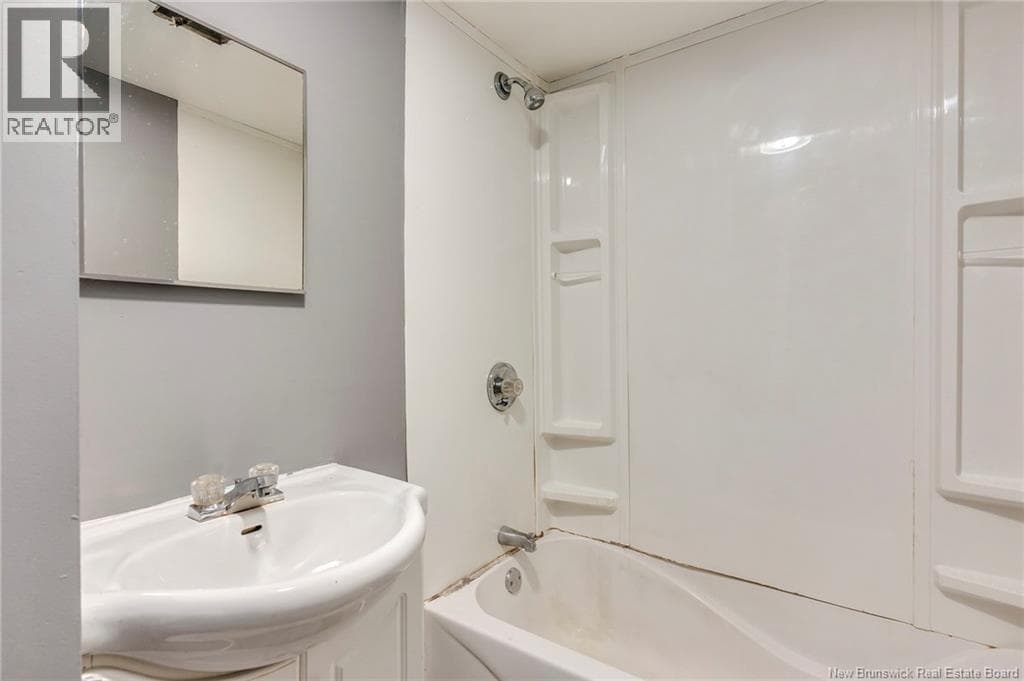 167 Adelaide Street, photo 36