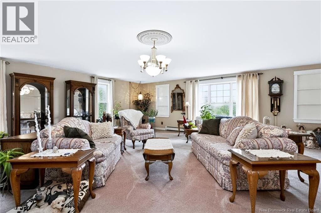 29 Hillhurst, photo 3