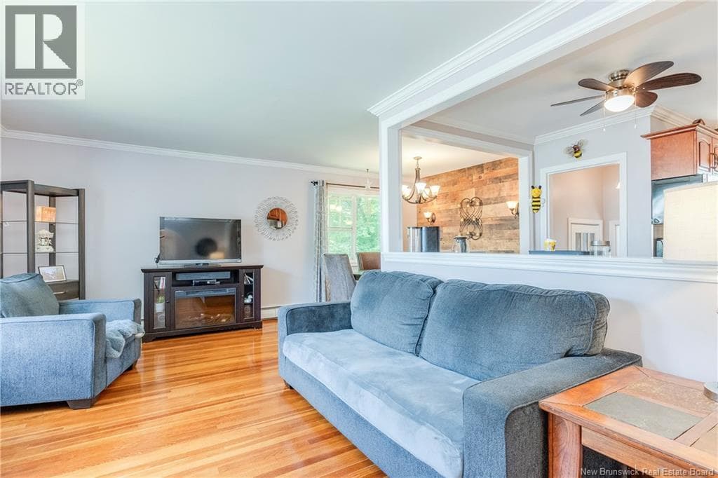 639 George Street, photo 8