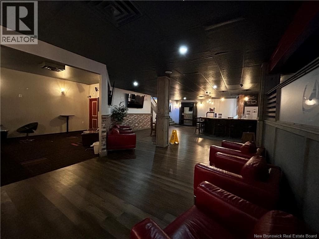 221 Hampton Road, photo 18