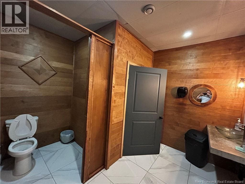 221 Hampton Road, photo 17