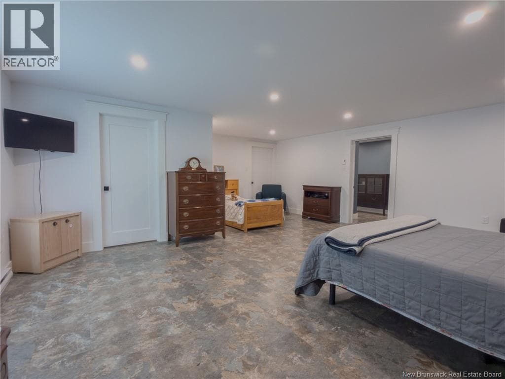 72 Longwood Drive, photo 34