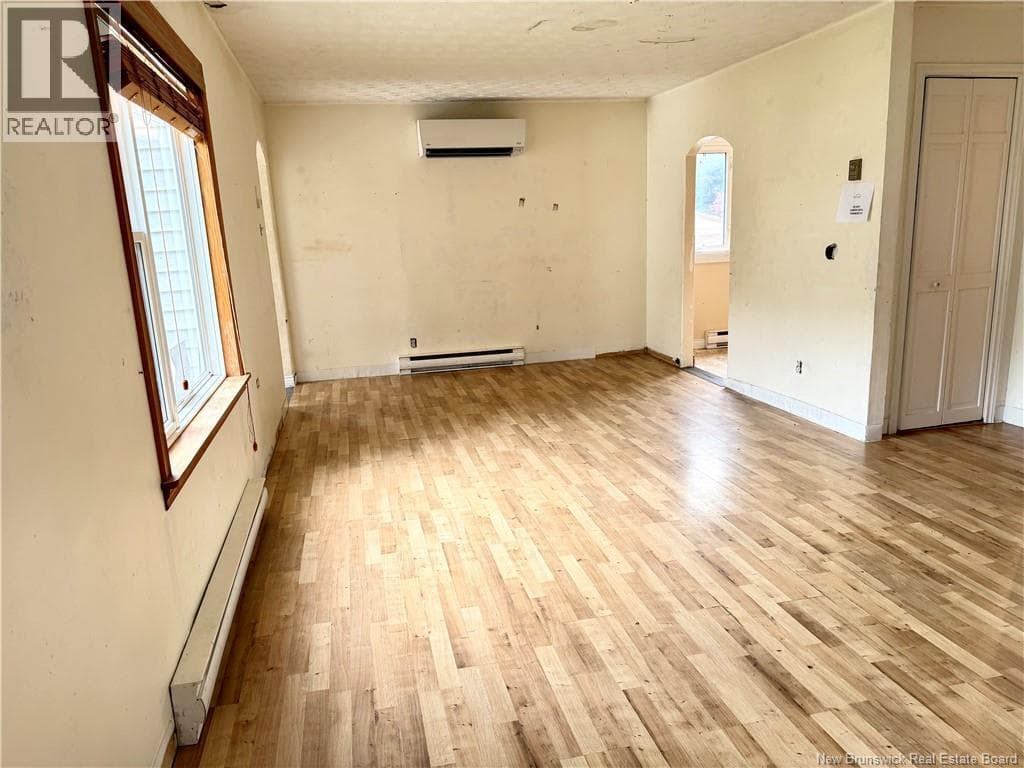 105 Beaverbrook Avenue, photo 2