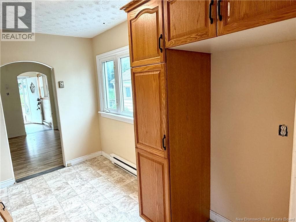 105 Beaverbrook Avenue, photo 8