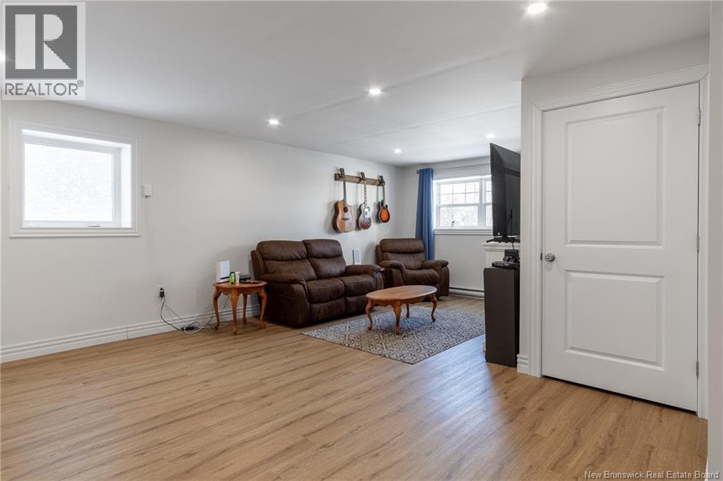 50 Walker Crescent, photo 26