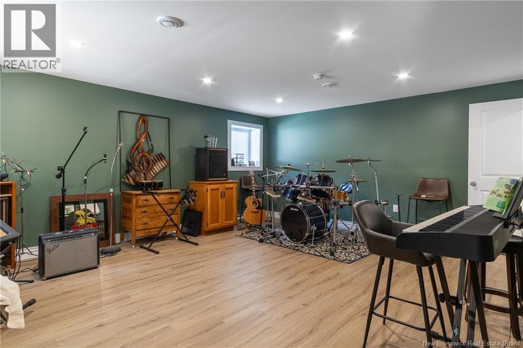 50 Walker Crescent, photo 30