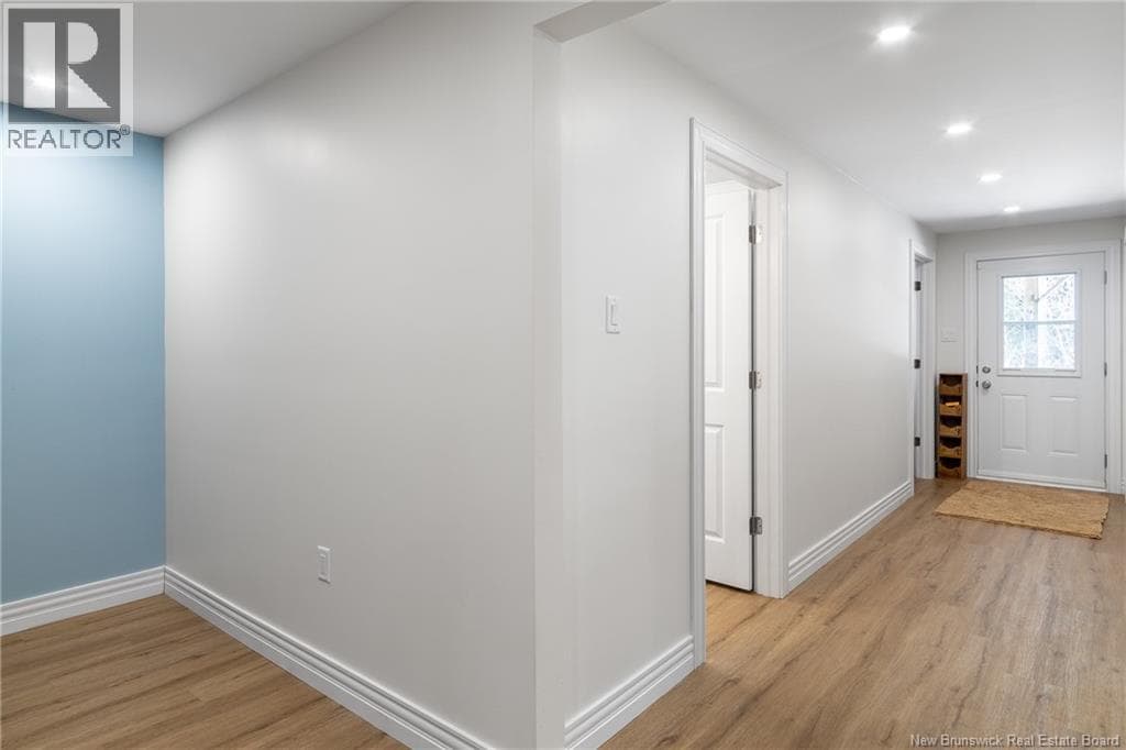 50 Walker Crescent, photo 24