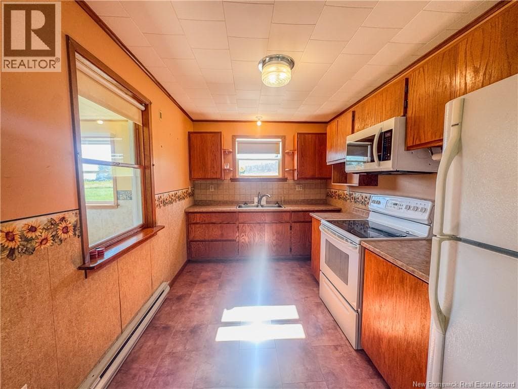 641 Big Salmon River Road, photo 7