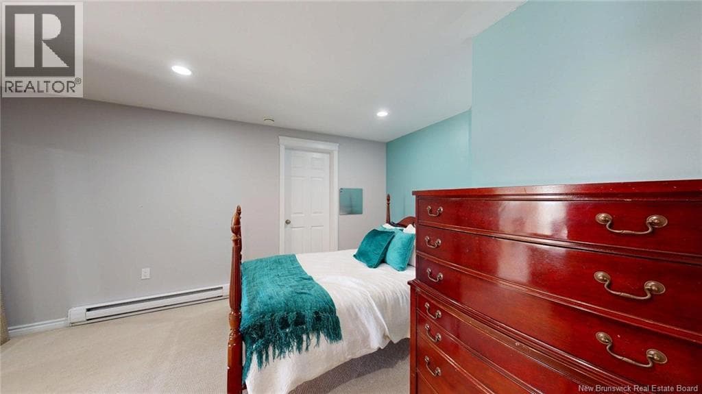 91 Rivershore Drive, photo 32