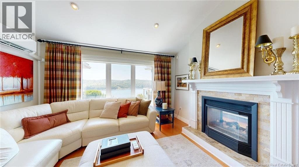 91 Rivershore Drive, photo 8