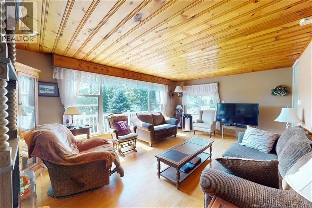 32 Maple Grove Court, photo 6