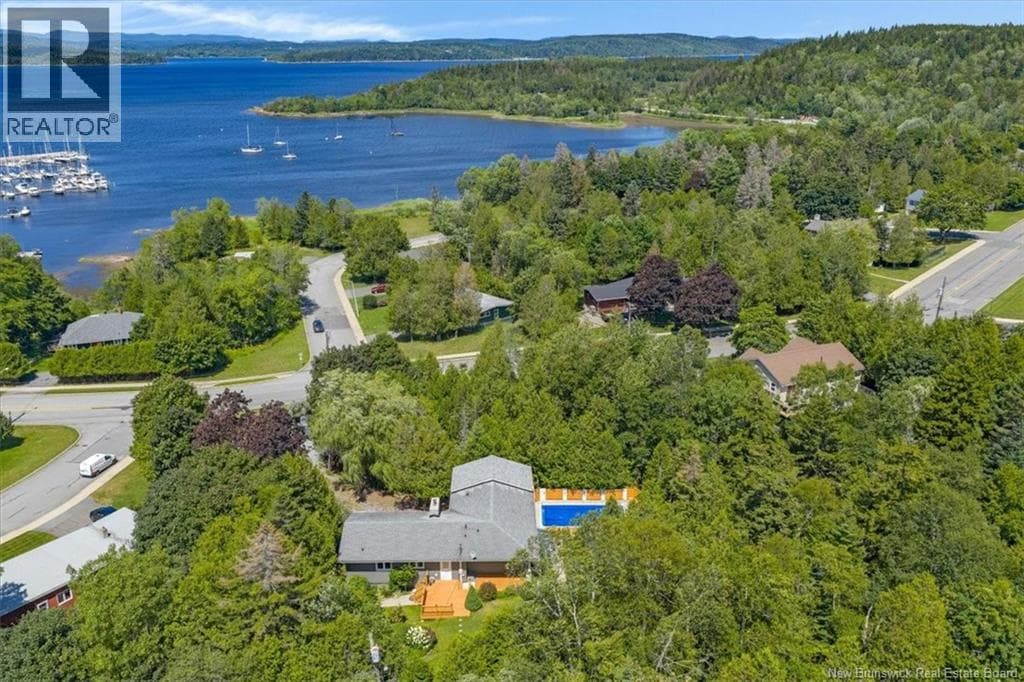 100 Kennebecasis Drive, photo 2