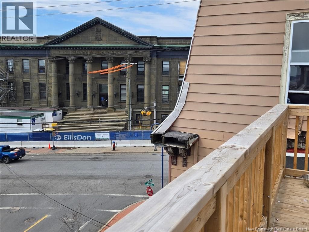 260 Douglas Avenue, photo 3