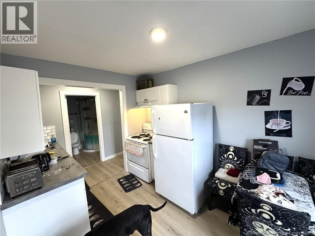 290 King St W, photo 14