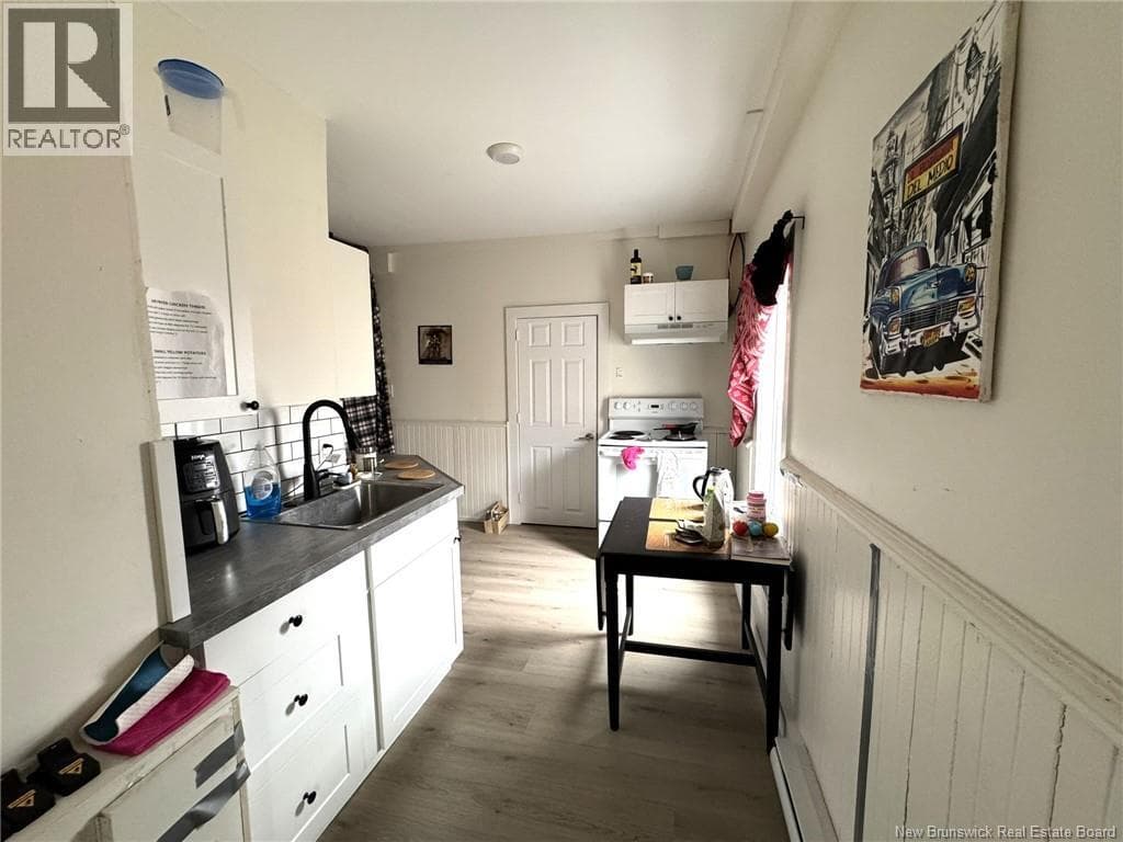 290 King St W, photo 20