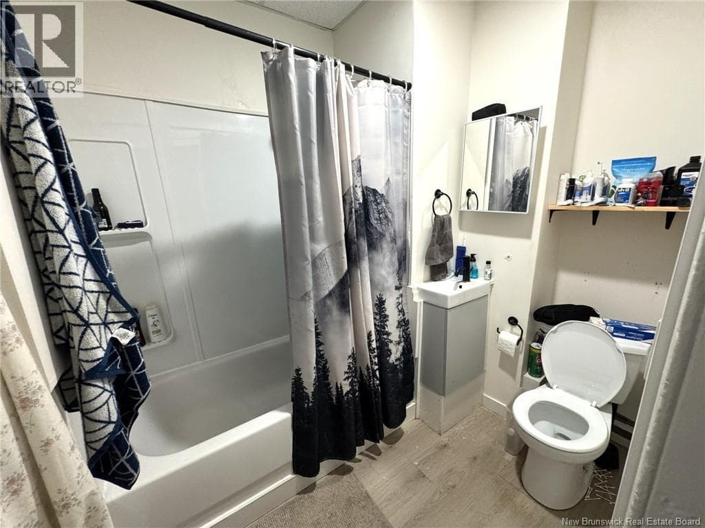 290 King St W, photo 21