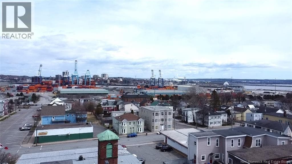 290 King St W, photo 3