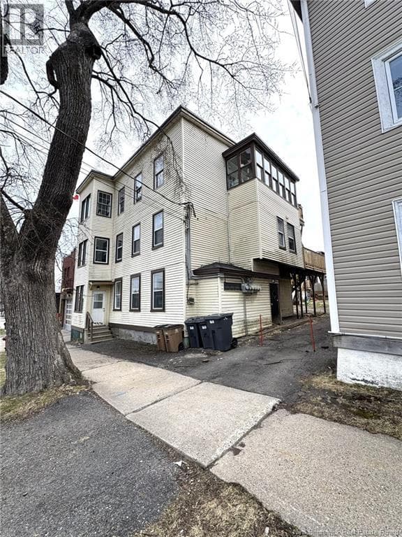 290 King St W, photo 5