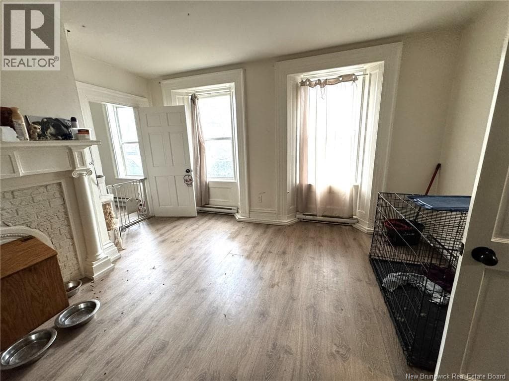 290 King St W, photo 8