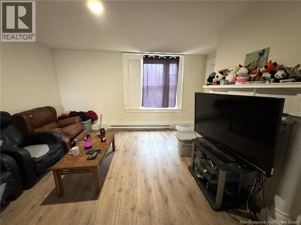 290 King St W, photo 9