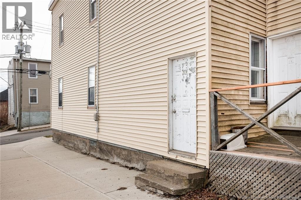 239 Britain Street, photo 6