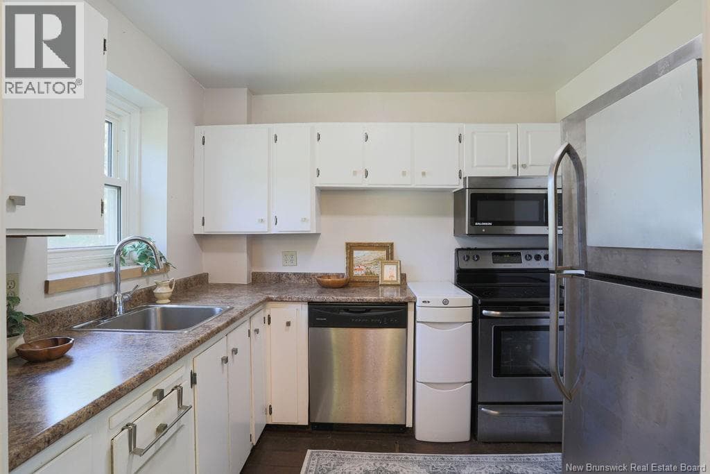 2865 Rothesay Road Unit# 2, photo 2