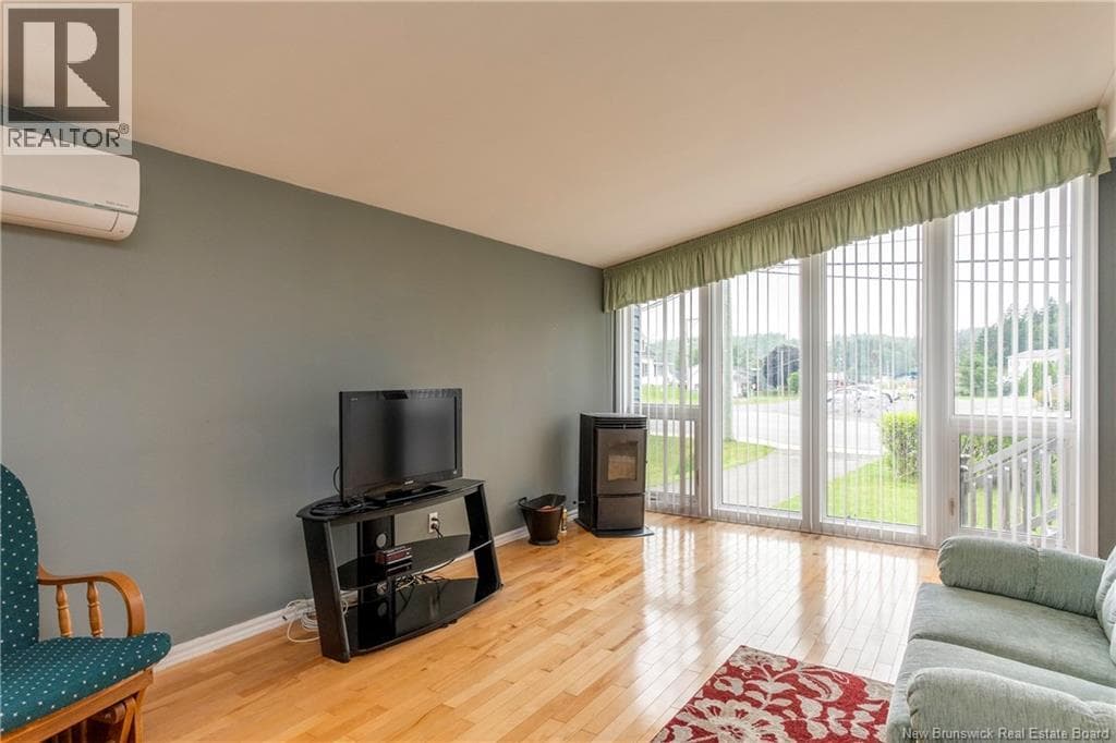 118 Simpson Drive, photo 20
