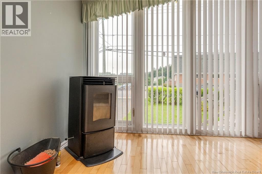 118 Simpson Drive, photo 21