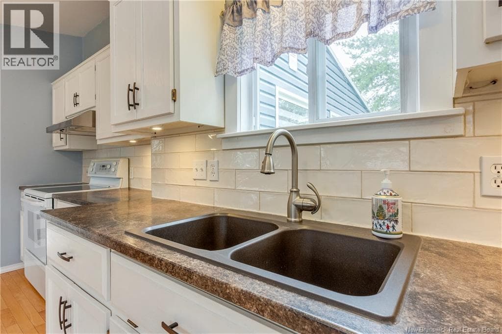 118 Simpson Drive, photo 35