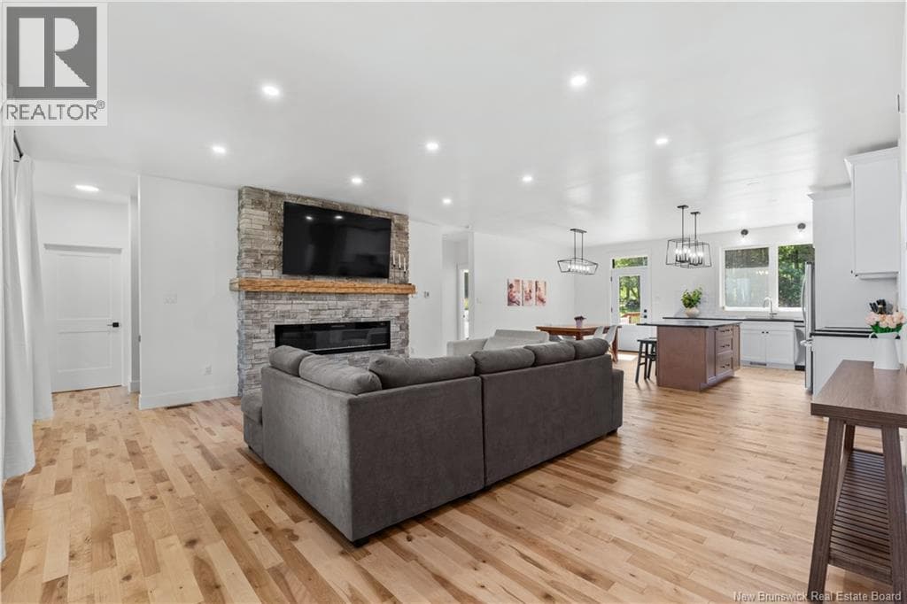22 Carlingford Drive, photo 10