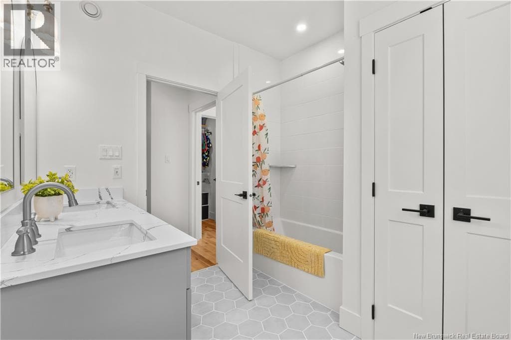 22 Carlingford Drive, photo 29