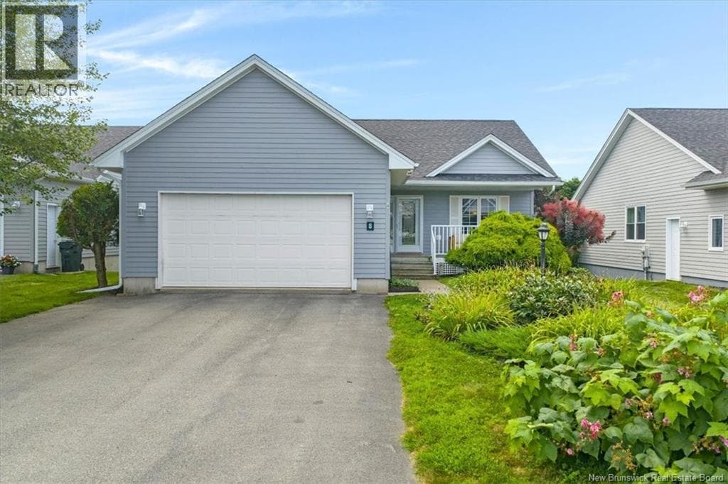 8 Devonayer Court