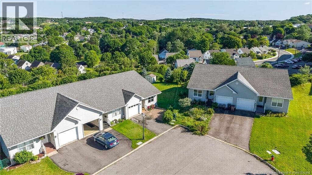 35 Saint Peters Court, photo 43