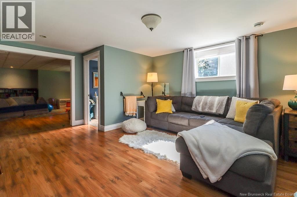 108 Hazelton Drive, photo 43