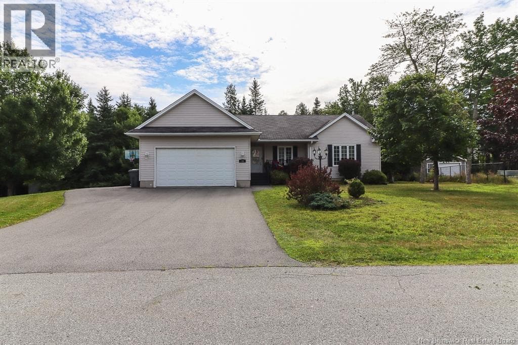 108 Hazelton Drive, photo 48