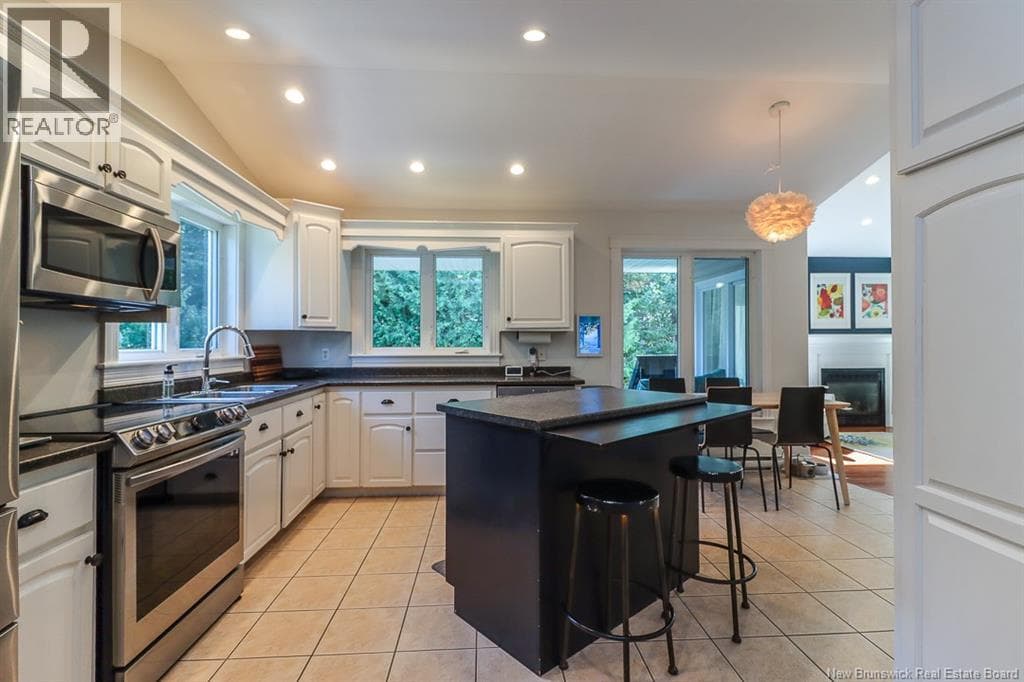 108 Hazelton Drive, photo 18