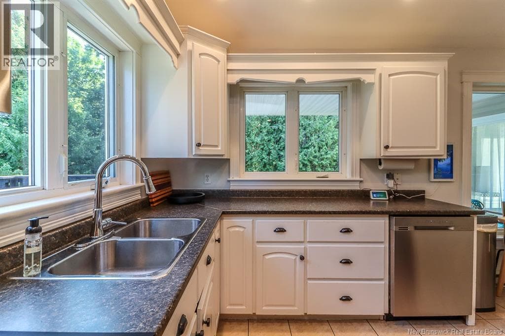 108 Hazelton Drive, photo 20