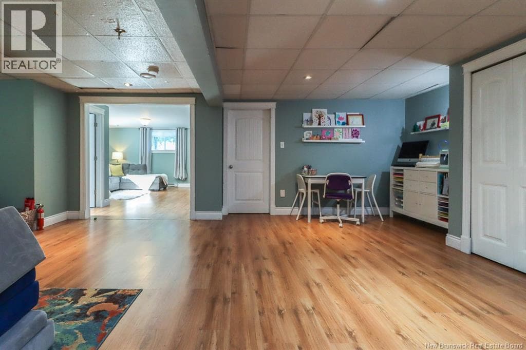 108 Hazelton Drive, photo 35