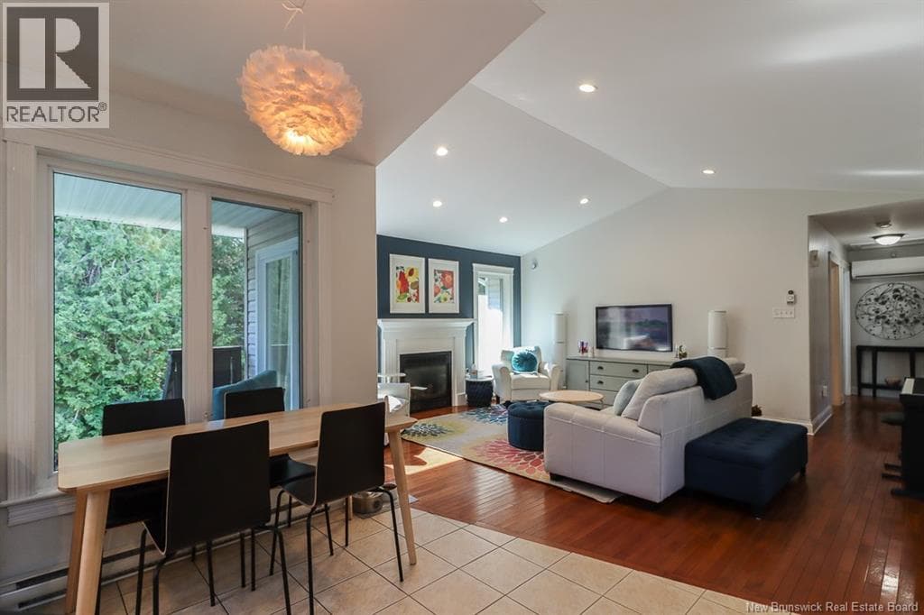108 Hazelton Drive, photo 15